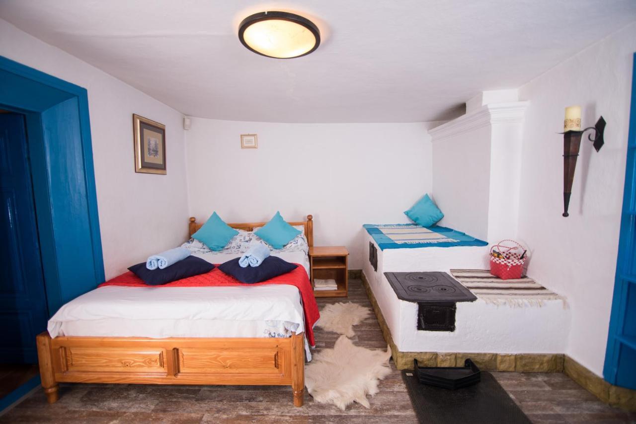 Pensiunea La Gura Portitei - Jurilovca Hotell Exteriör bild