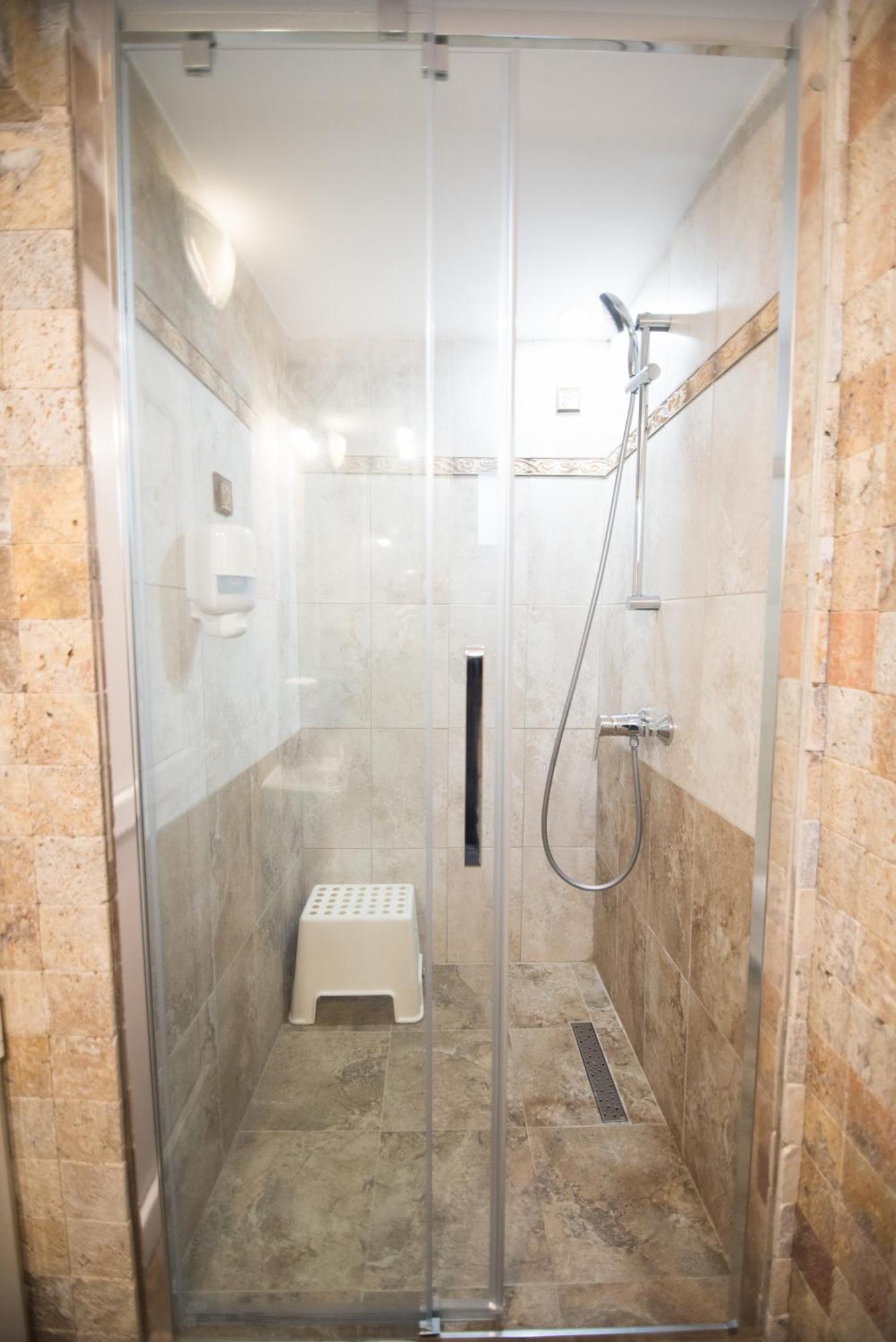 Pensiunea La Gura Portitei - Jurilovca Hotell Exteriör bild